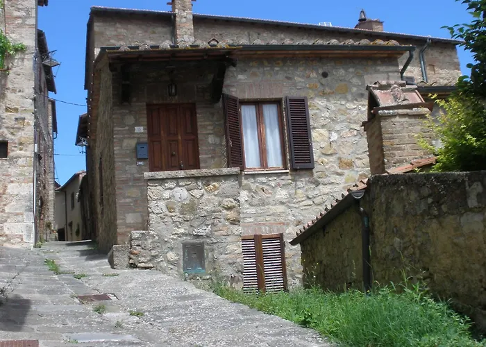 Casa Aldobrandesca