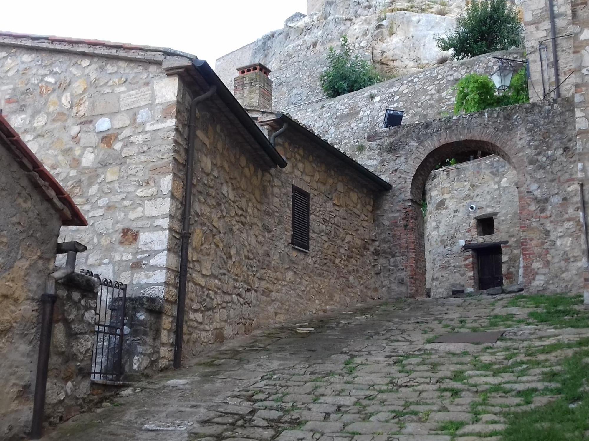 Casa Aldobrandesca *