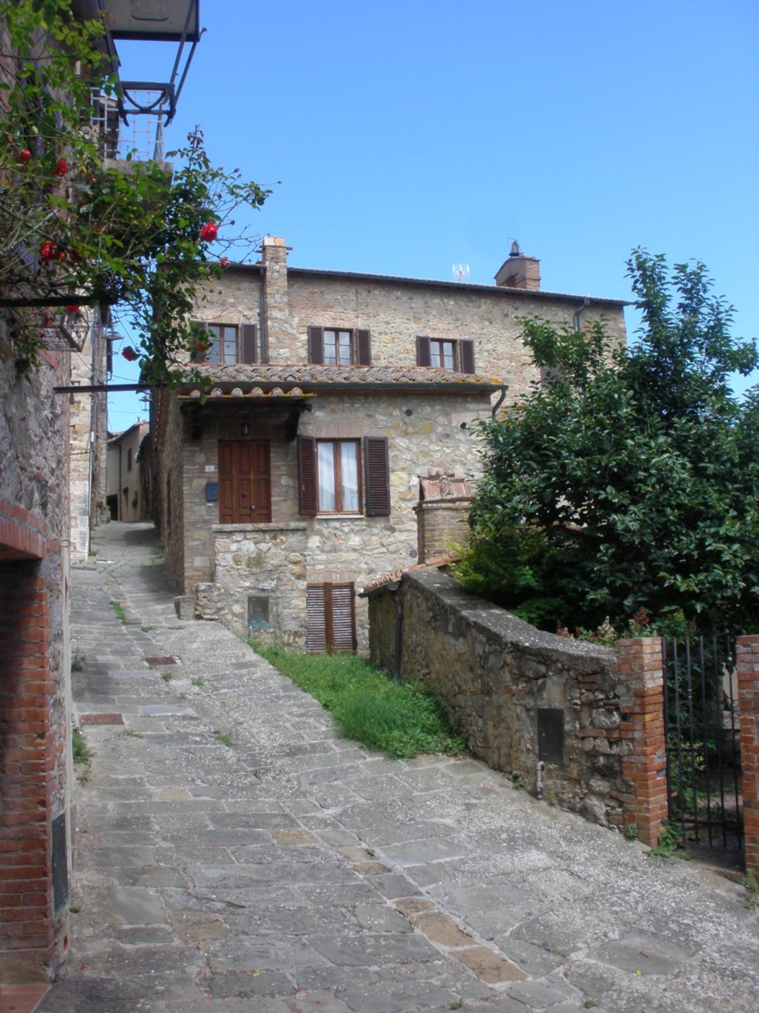Casa Aldobrandesca *